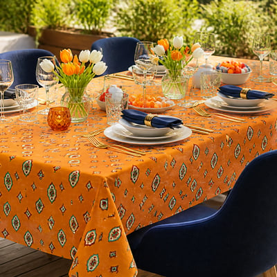 Oranje vlaggetjes, feestdecoratie en supportersartikelen voor Koningsdag en voetbal